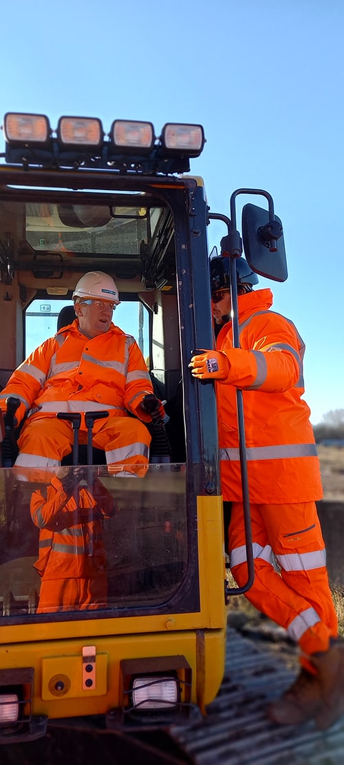 Cabinet Minister Oliver Dowden had a quick lesson on how to use an excavator